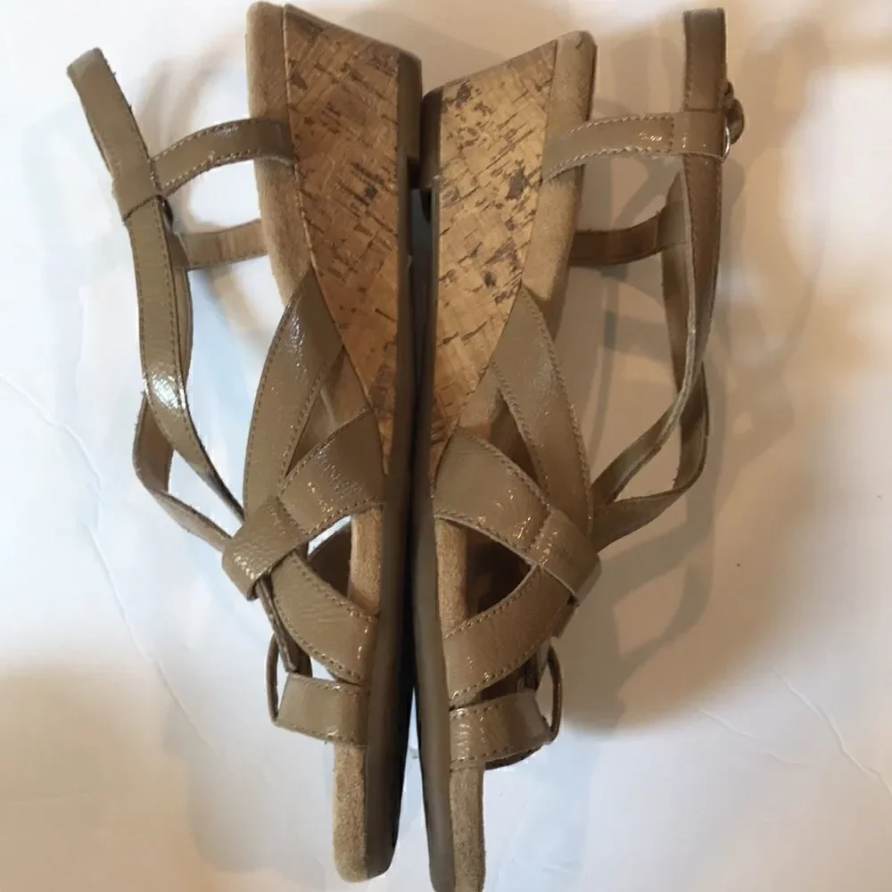 👠A2 by Aerosoles tan wedges Sz 6